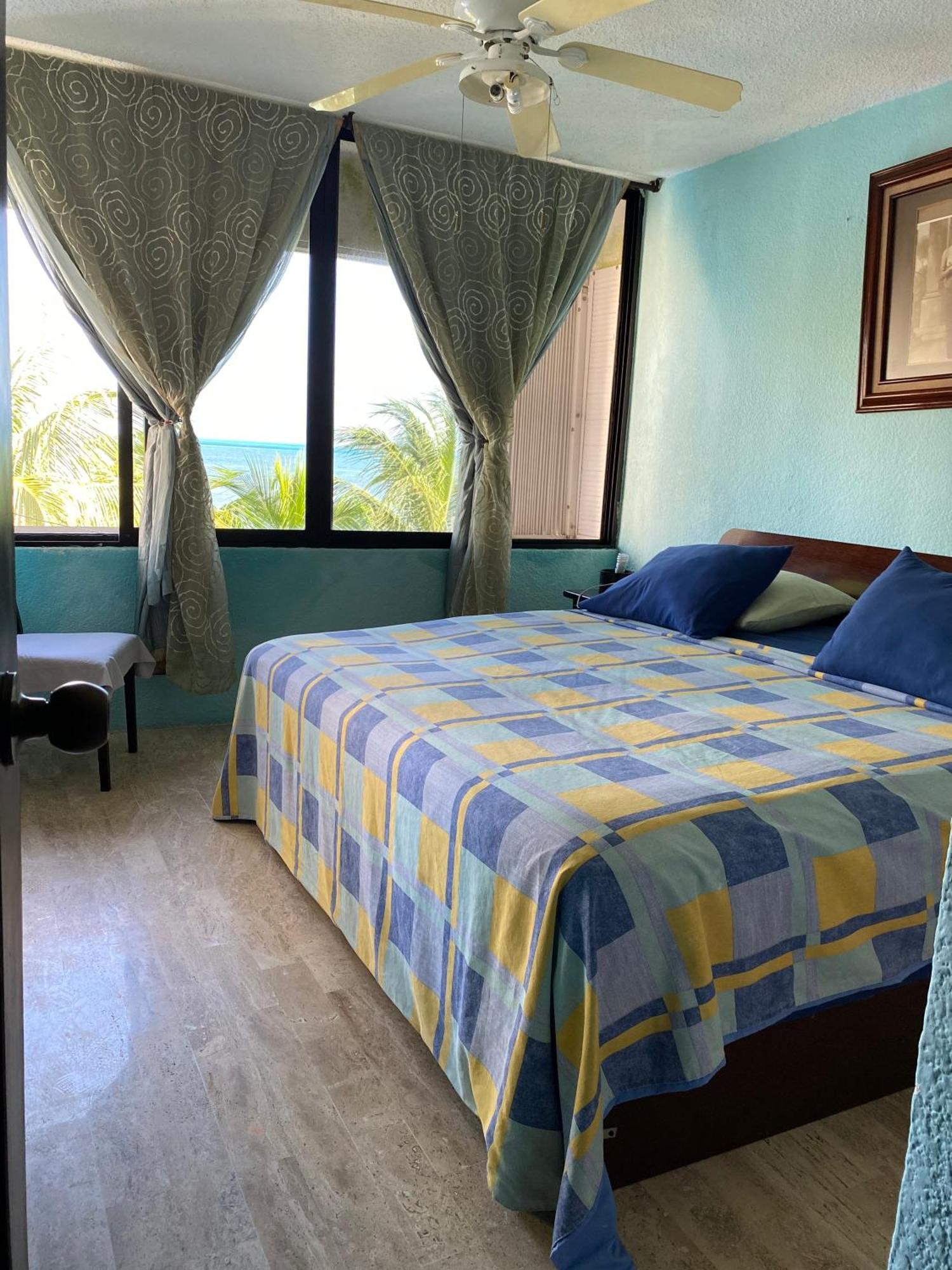 Front Beach Private Room With Shared Bathroom Cancún Exteriér fotografie