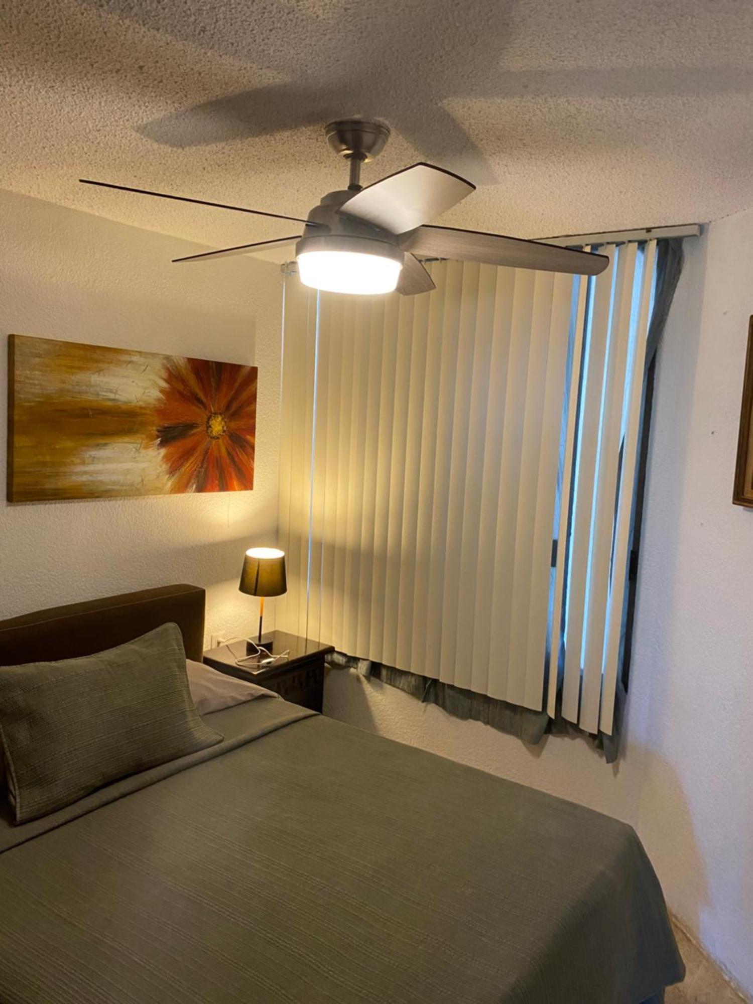 Front Beach Private Room With Shared Bathroom Cancún Exteriér fotografie